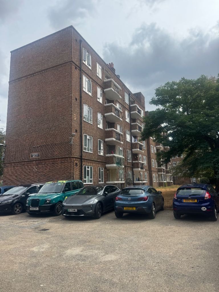 Flat Tyers Terrace in Greater London