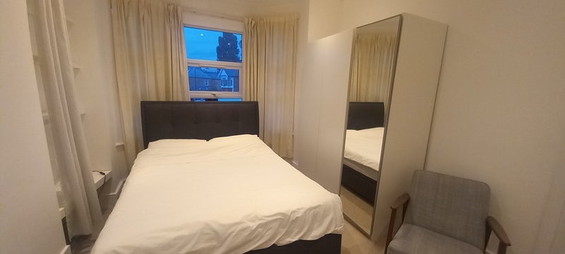 Flat Valetta Road in Greater London