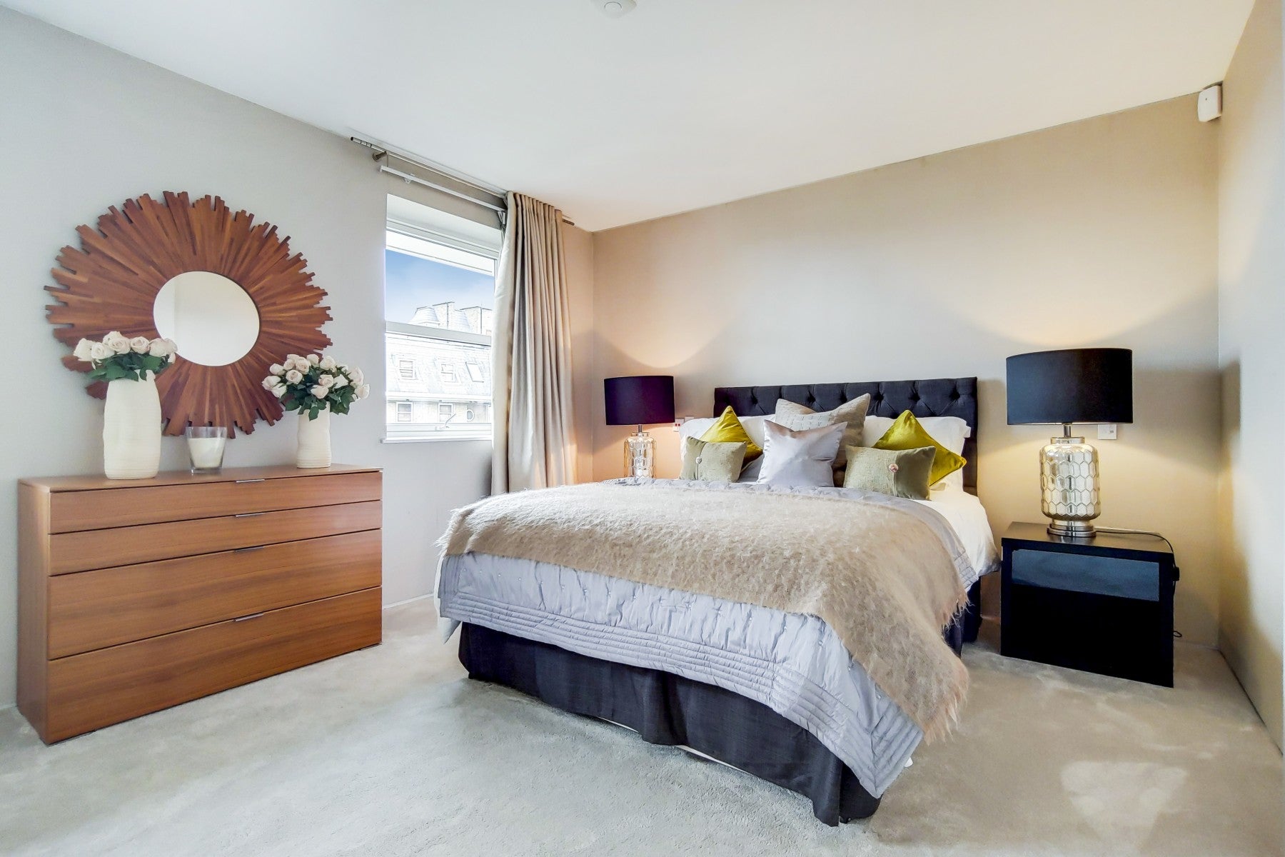 Flat Boydell Court in Greater London