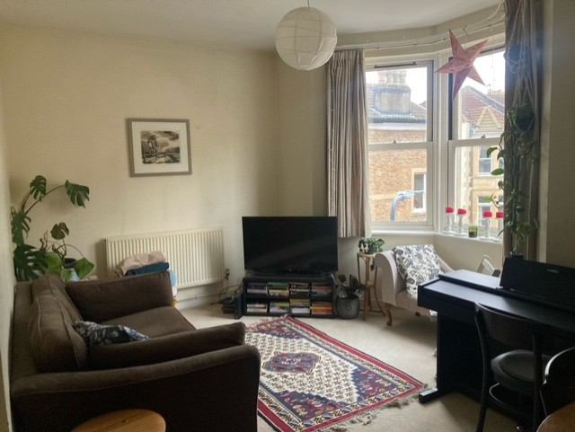 Flat Normanton Road in Bristol