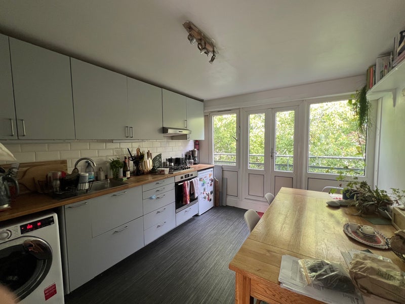 Room Grafton Road in Greater London