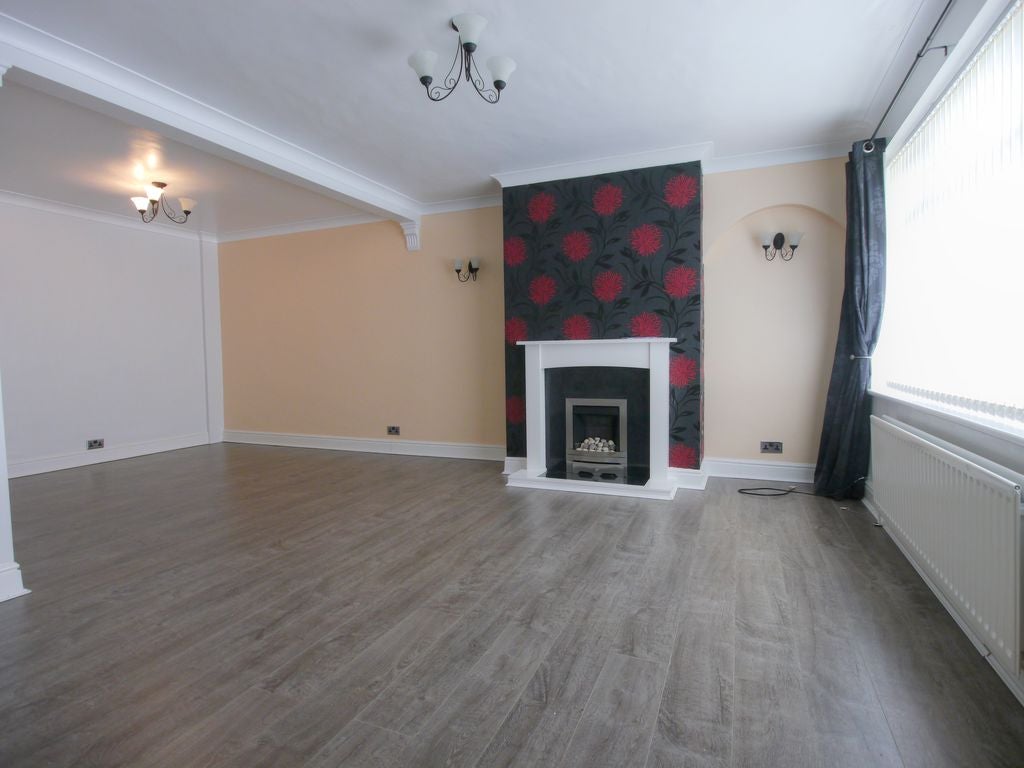 House Lordsgate Drive in Burscough