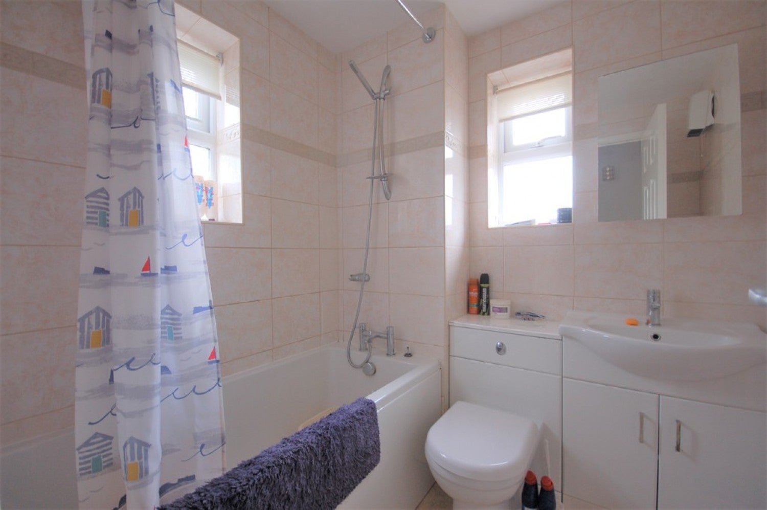 Room Hempstead Lane in Wealden