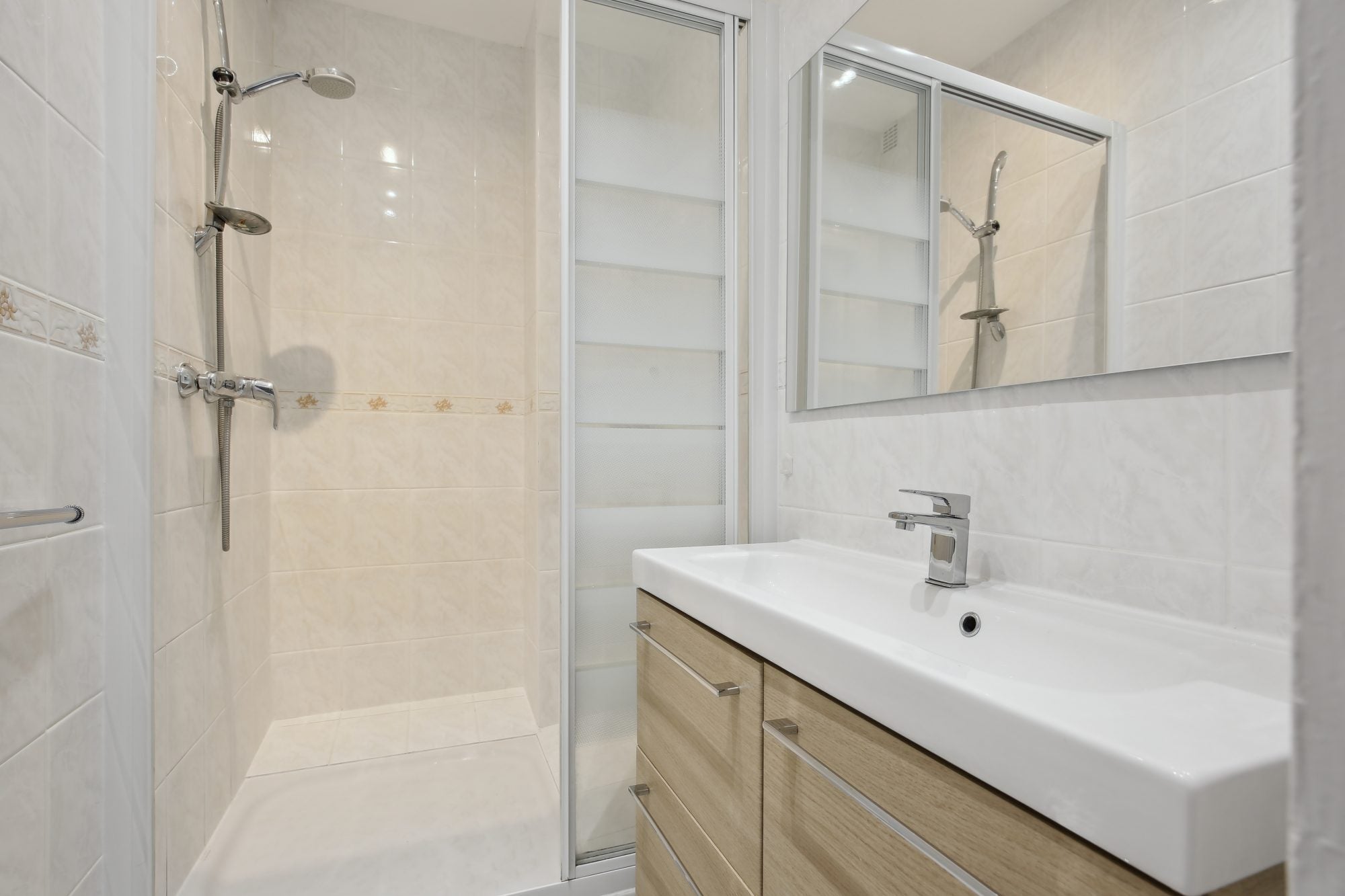 Flat Rue Anatole France in Levallois-Perret