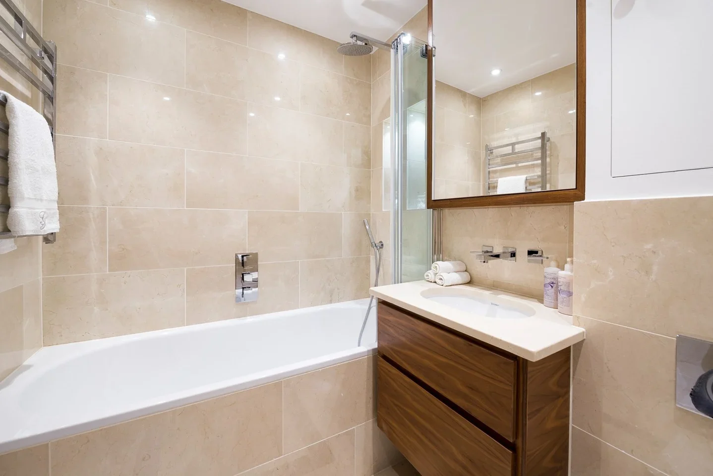 Flat Kensington Gardens Square in City of Westminster