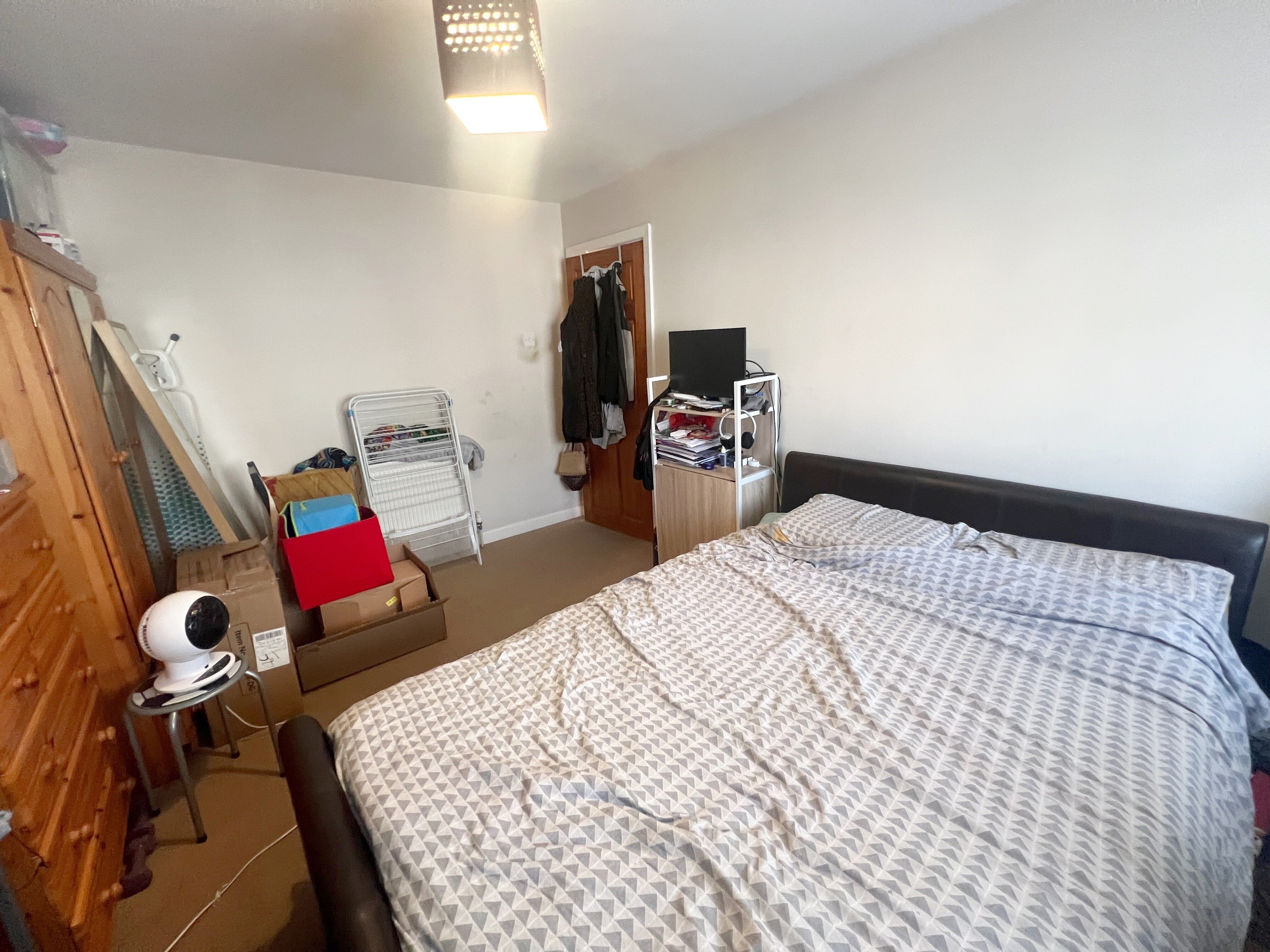 Flat Whithedwood Avenue in Southampton