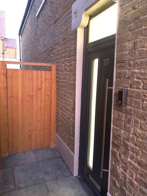 Room Rathfern Road in Greater London