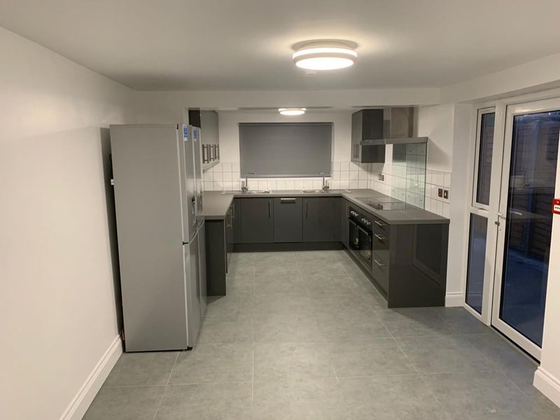 Room Rathfern Road in Greater London