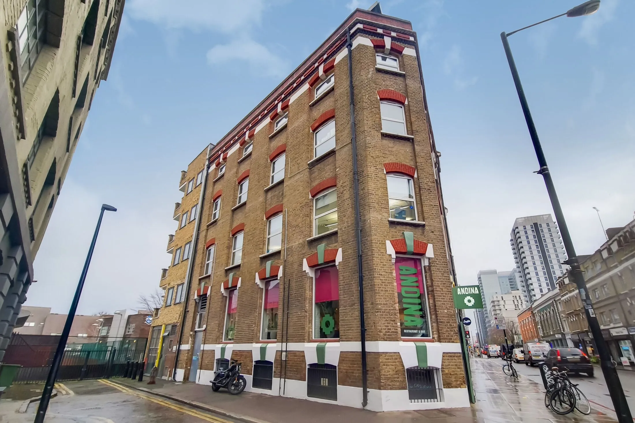 Flat Lolesworth Close in Greater London