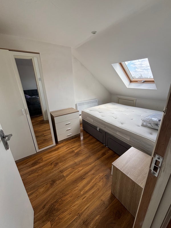 Room Perth Road in Greater London