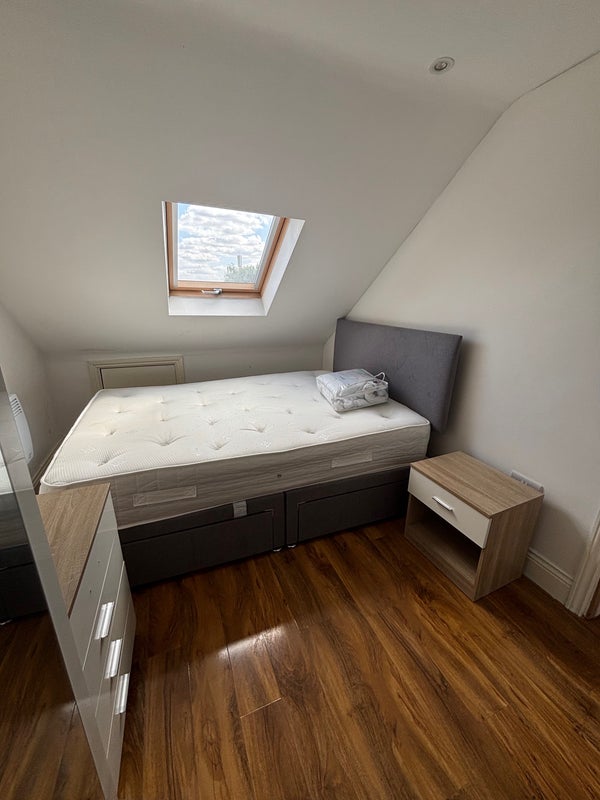 Room Perth Road in Greater London