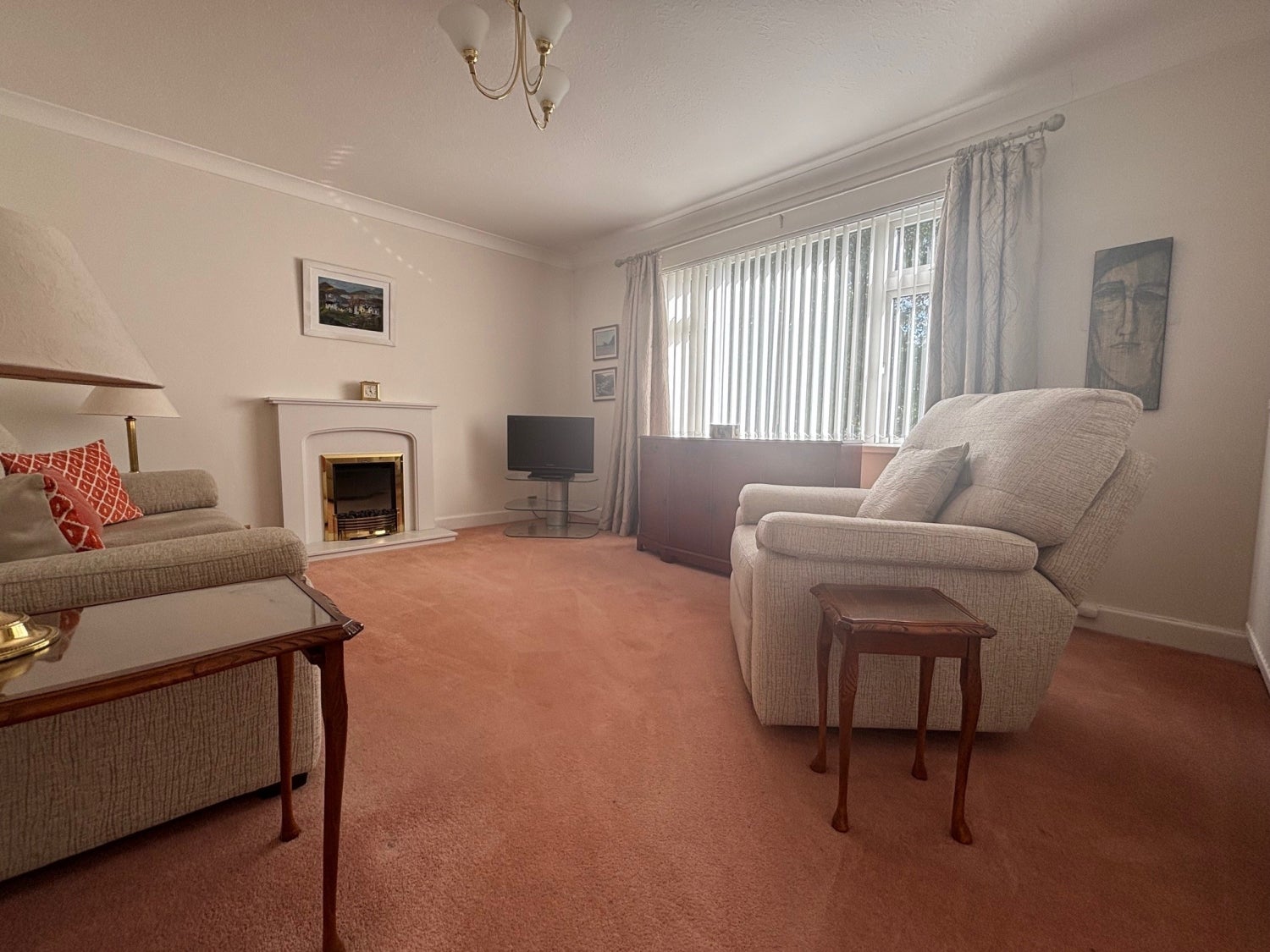 Flat Curlew Close in Cardiff