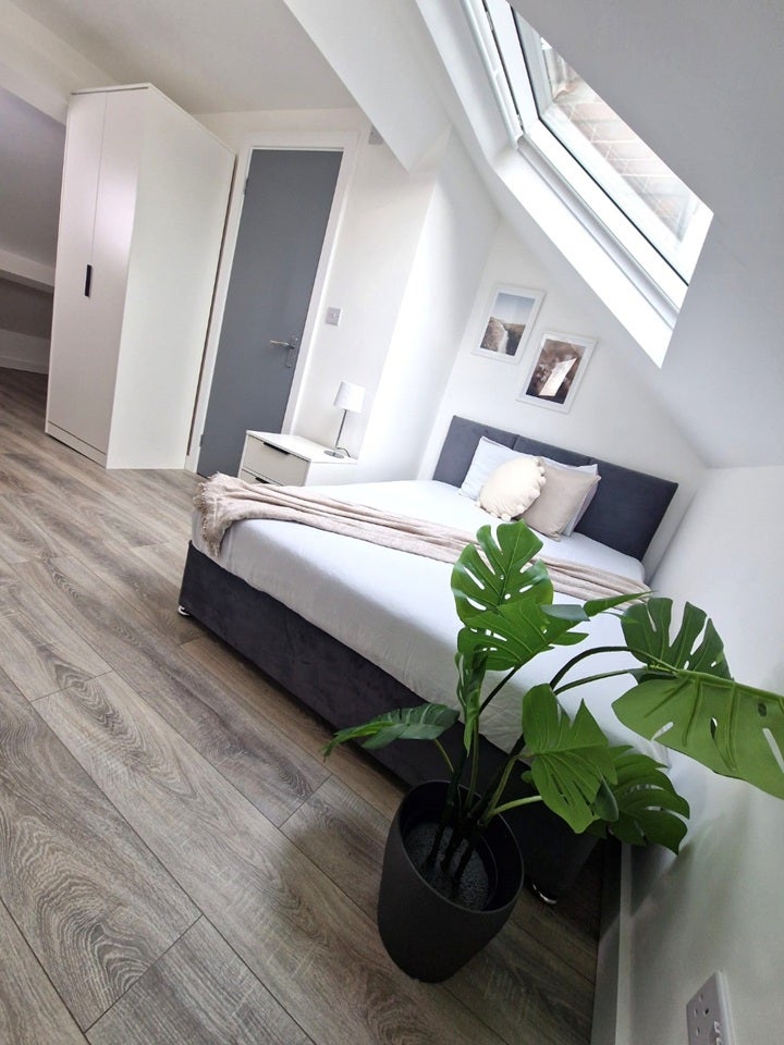 Room Beckett Road in Doncaster