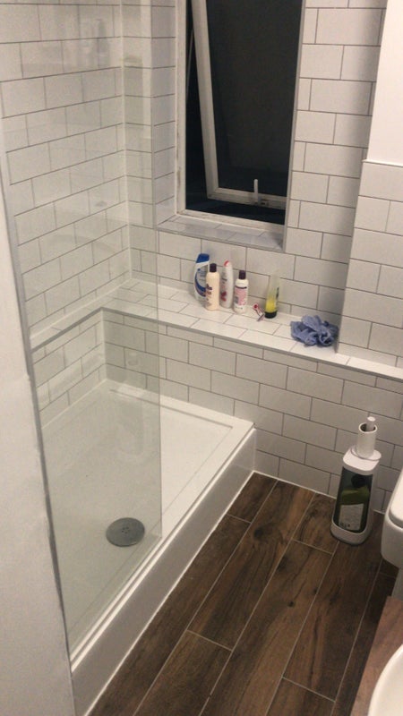 Room Litchfield Avenue in Greater London