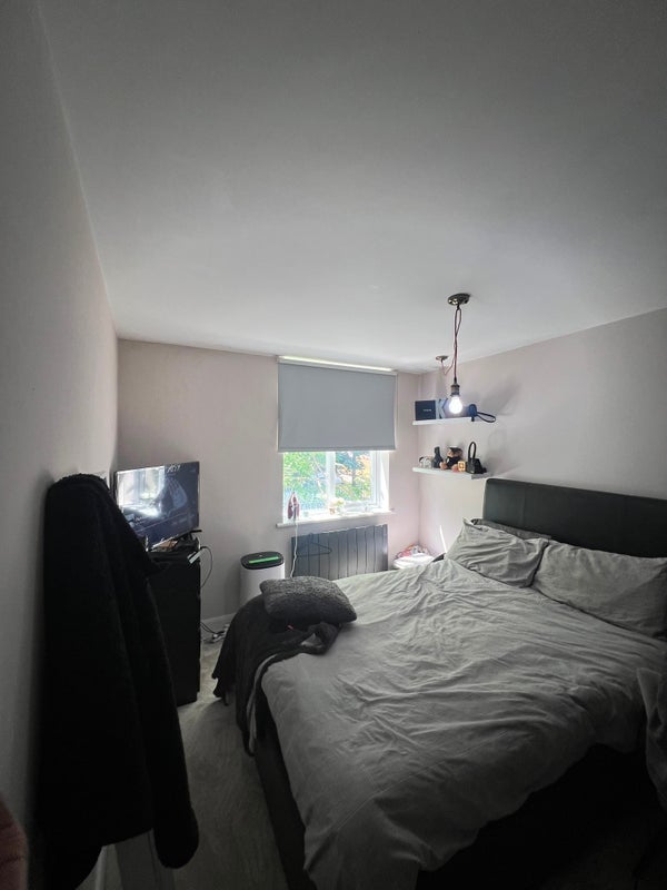 Room Litchfield Avenue in Greater London