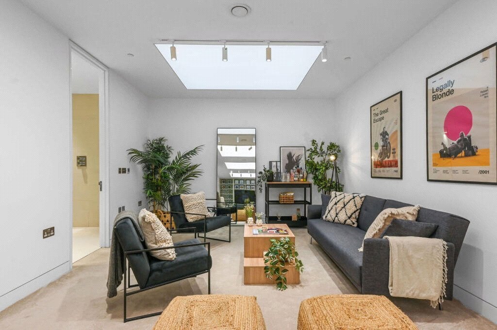 House Nottingham Place in City of Westminster