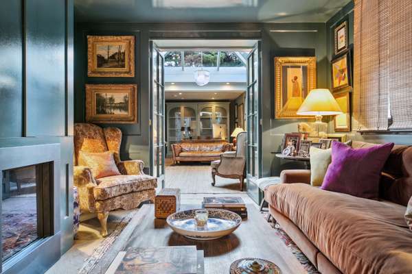 House Petersham Road in Greater London