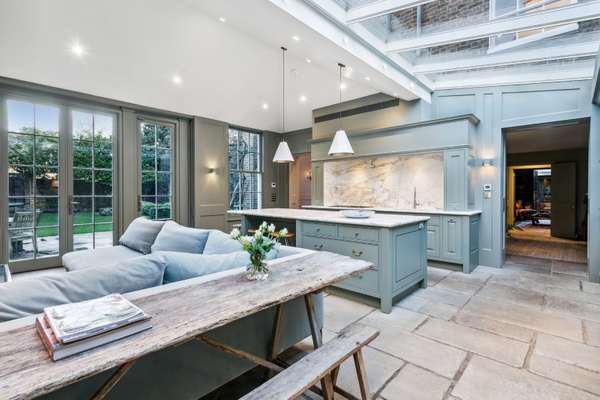 House Petersham Road in Greater London