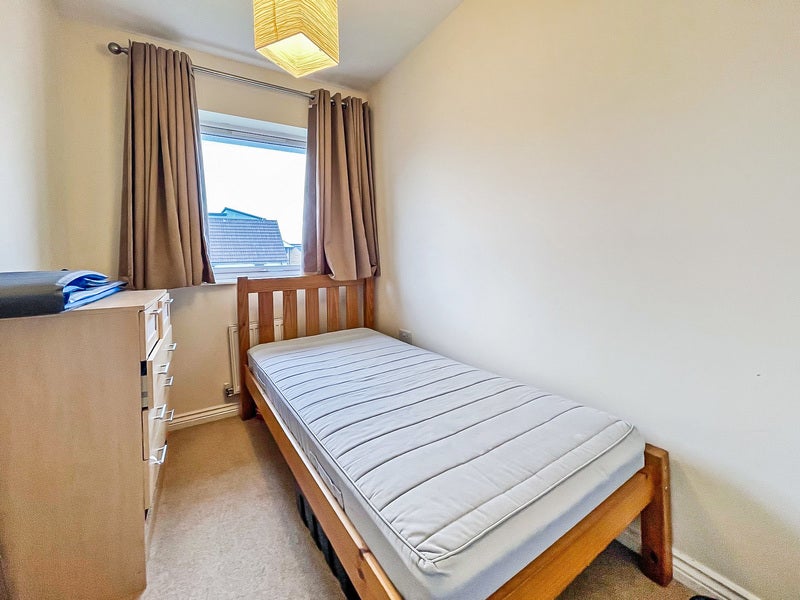 House Celsus Grove in Swindon