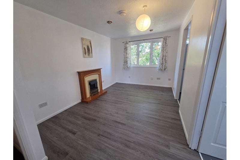 Flat Allington Close in Ruishton