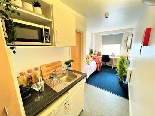 Room Millennium Way in Sunderland