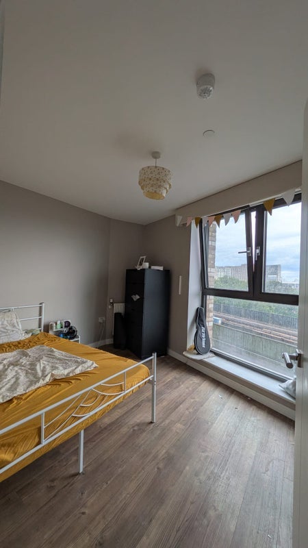 Room Bramwell Way in Greater London