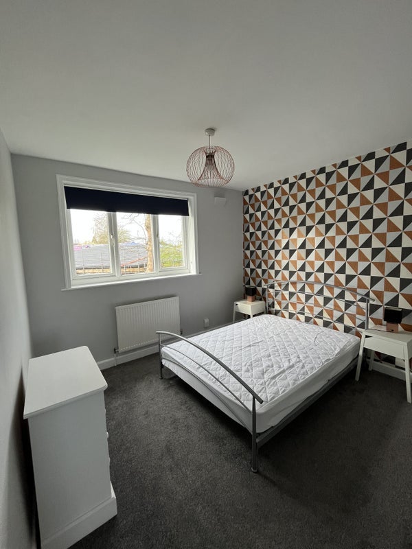 Room Combermere Avenue in Manchester