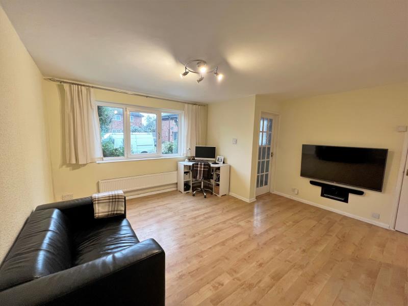 House Huntingfield Way in Borough of Runnymede