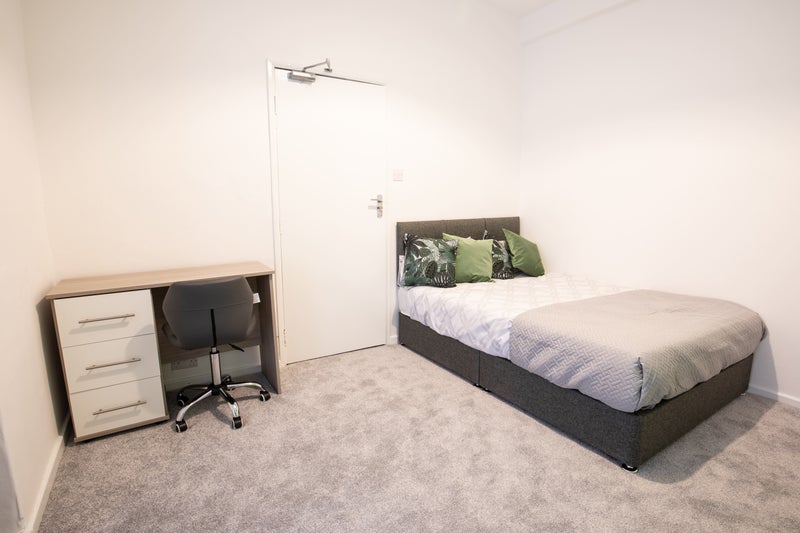 Room Ayresome Street in Middlesbrough