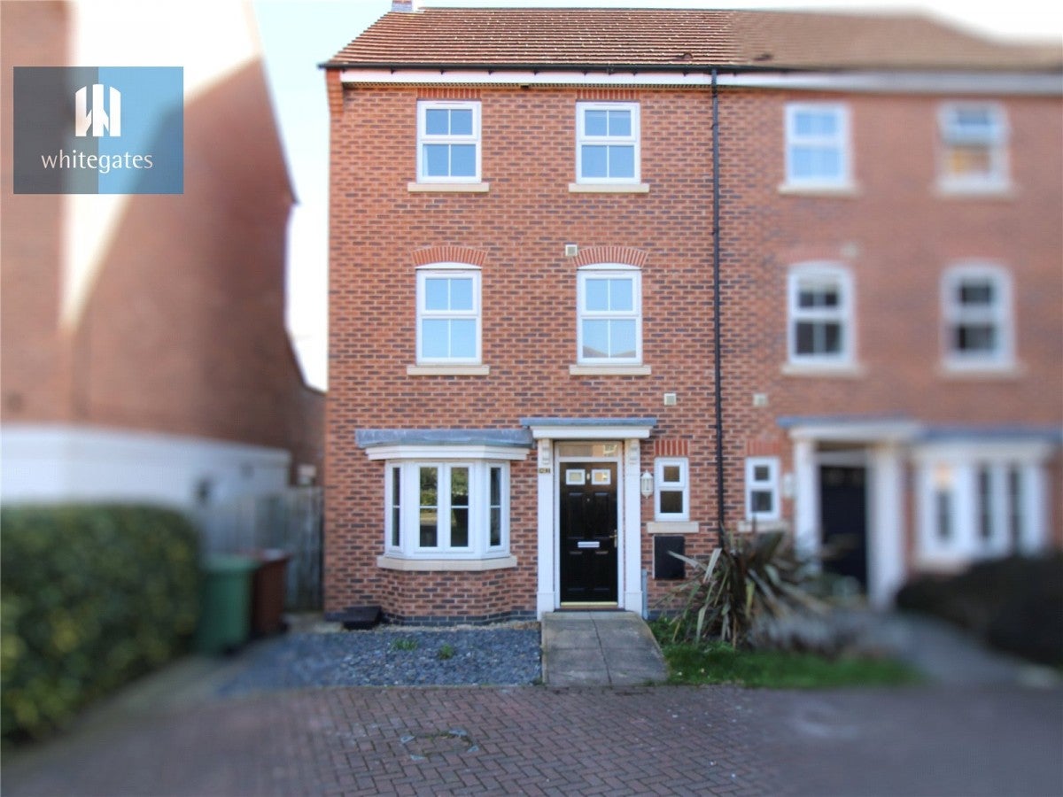 House Conisborough Way in Wakefield