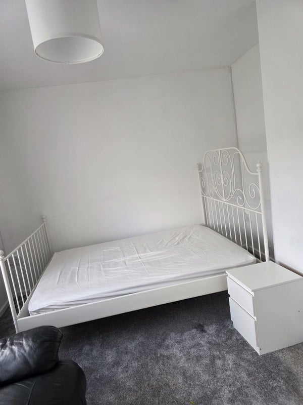 Room Blake Road in Bristol