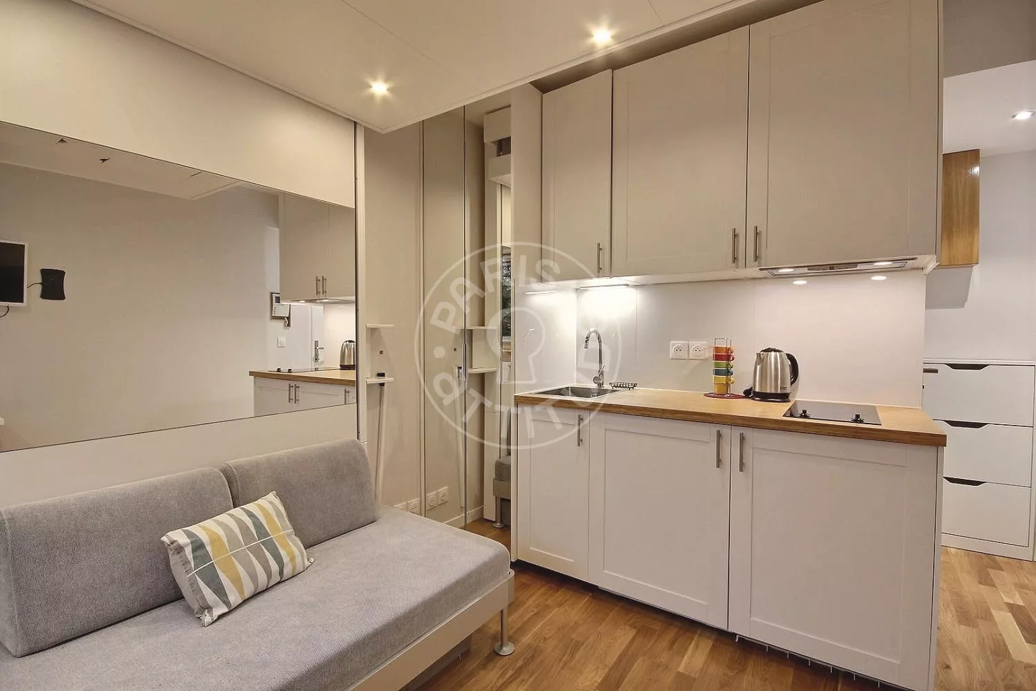 Flat Avenue de Suffren in Paris