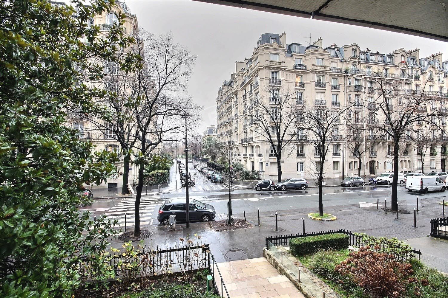Flat Avenue de Suffren in Paris