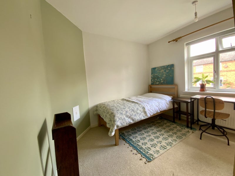 Room Keble Road in Leicester