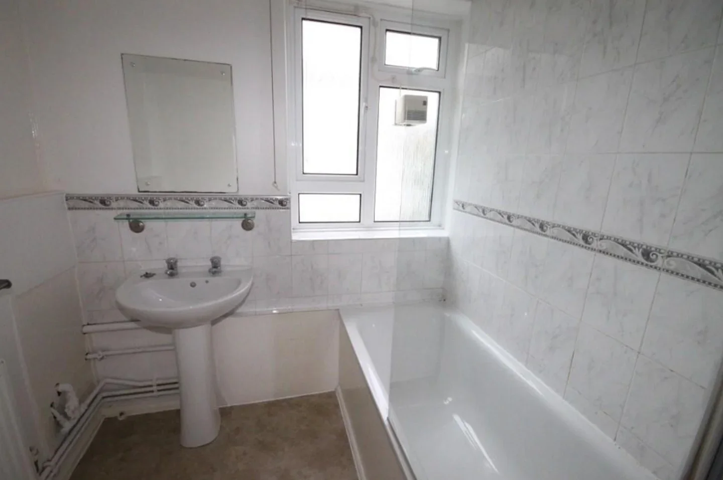 Flat Brighton Terrace in Greater London