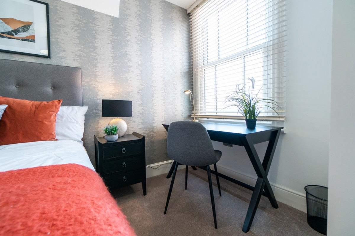 Room Argyle Street in Reading