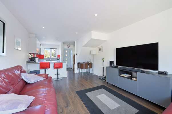 House Waller Drive in Greater London