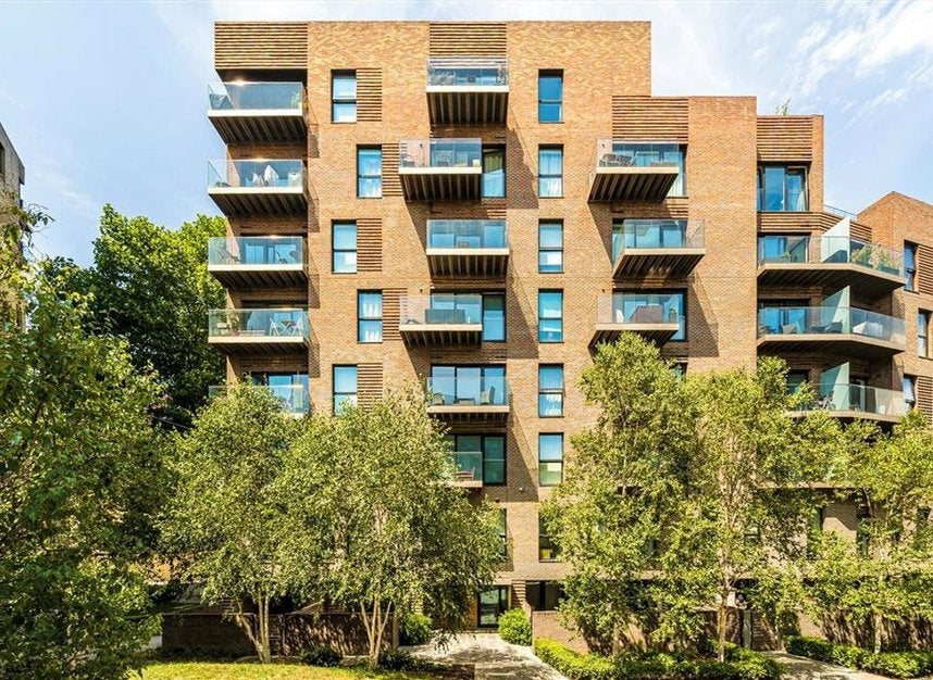 Flat Victory Place in Greater London