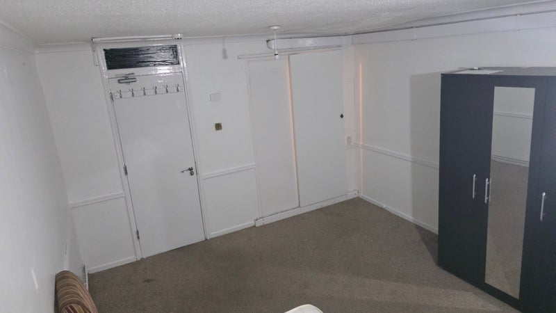 Room Illingworth Close in Greater London
