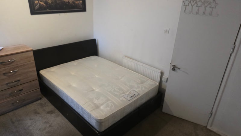 Room Illingworth Close in Greater London