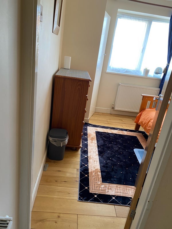 Room Horndean Close in Greater London