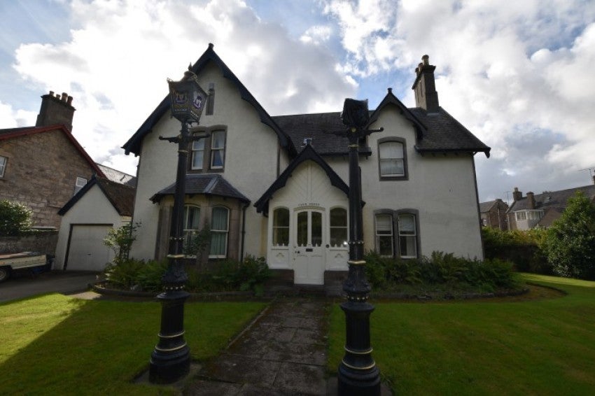 House High Street in Elgin