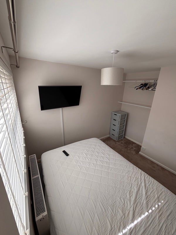 Room Verity Crescent in Poole