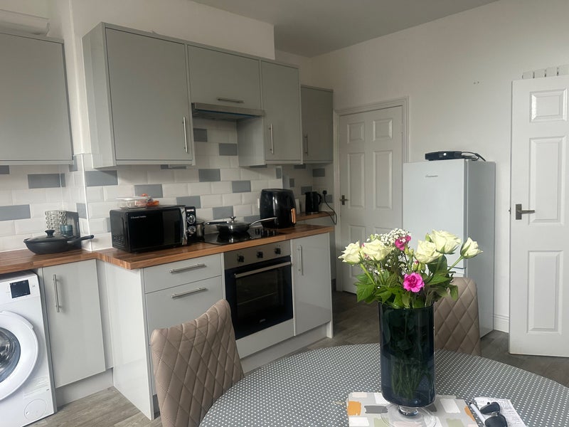 Room Dearne Road in Barnsley