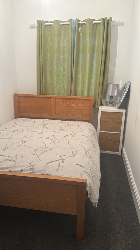 Room Dearne Road in Barnsley