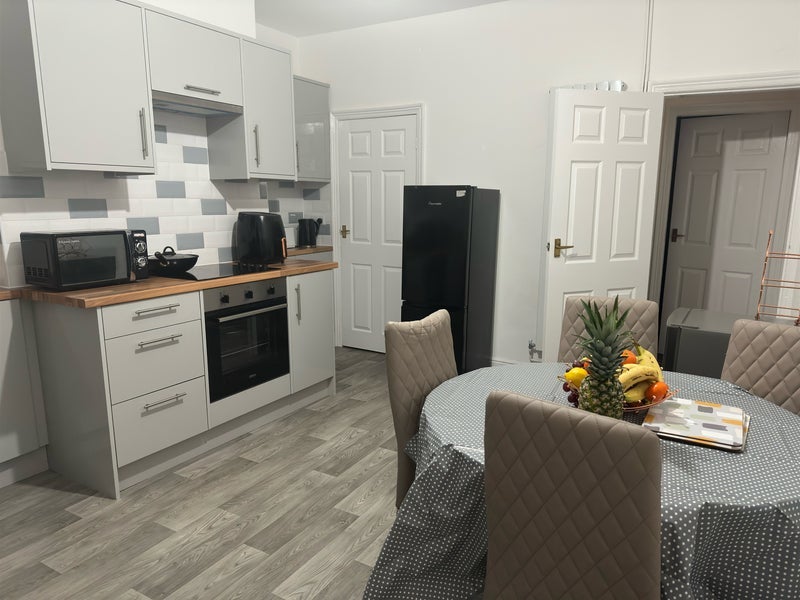 Room Dearne Road in Barnsley