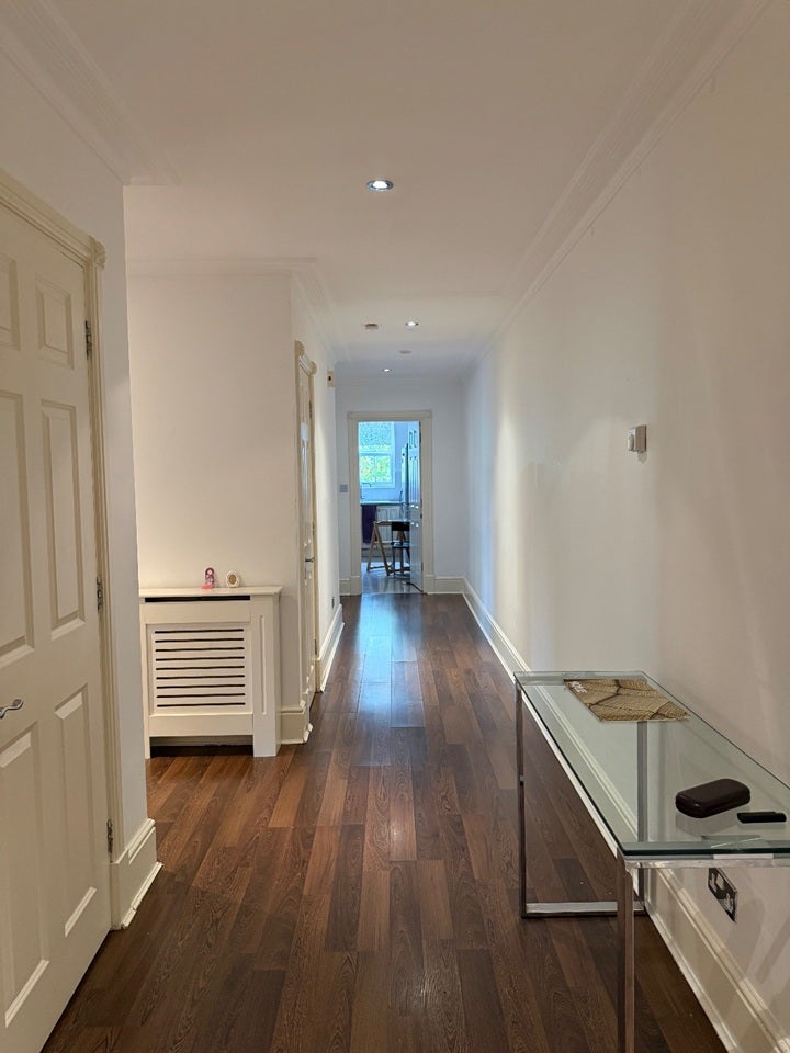 Flat Clarence Gate in Greater London