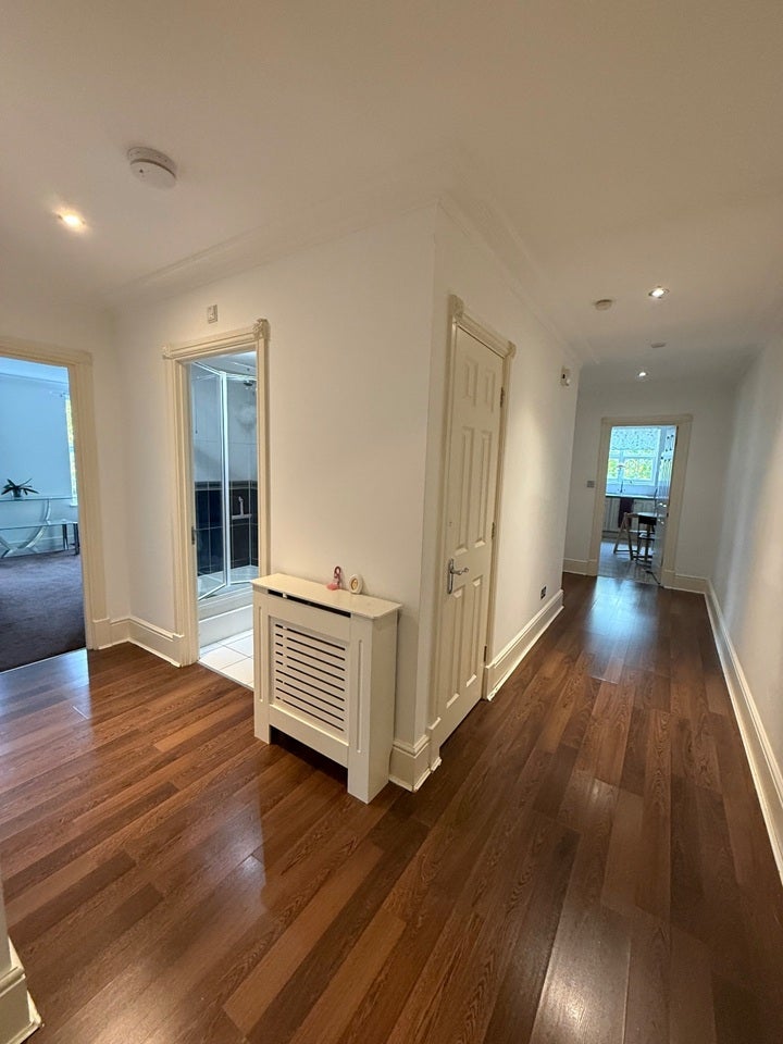 Flat Clarence Gate in Greater London