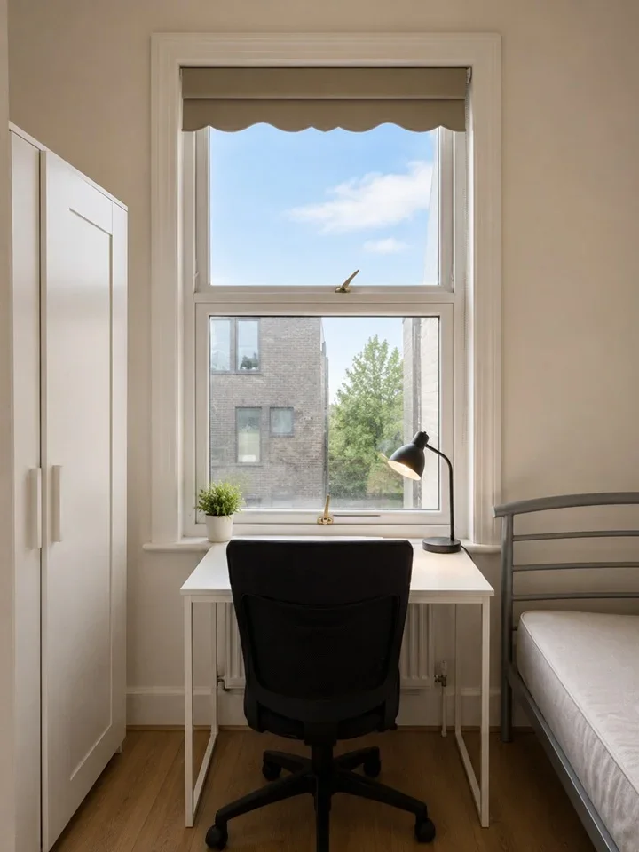 Room Rufford Street in Greater London