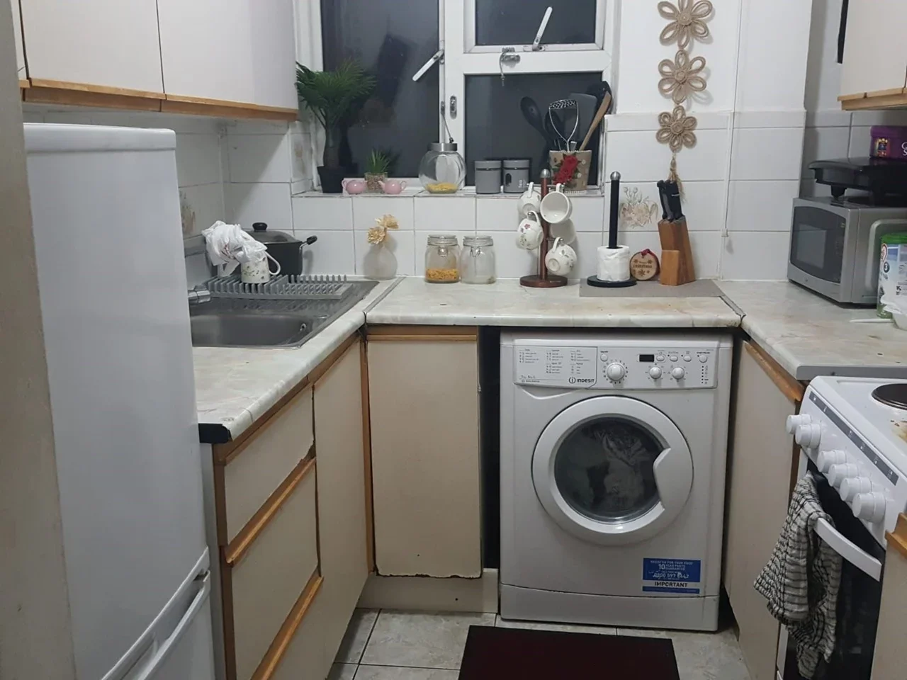 Flat Parklands Court in Greater London